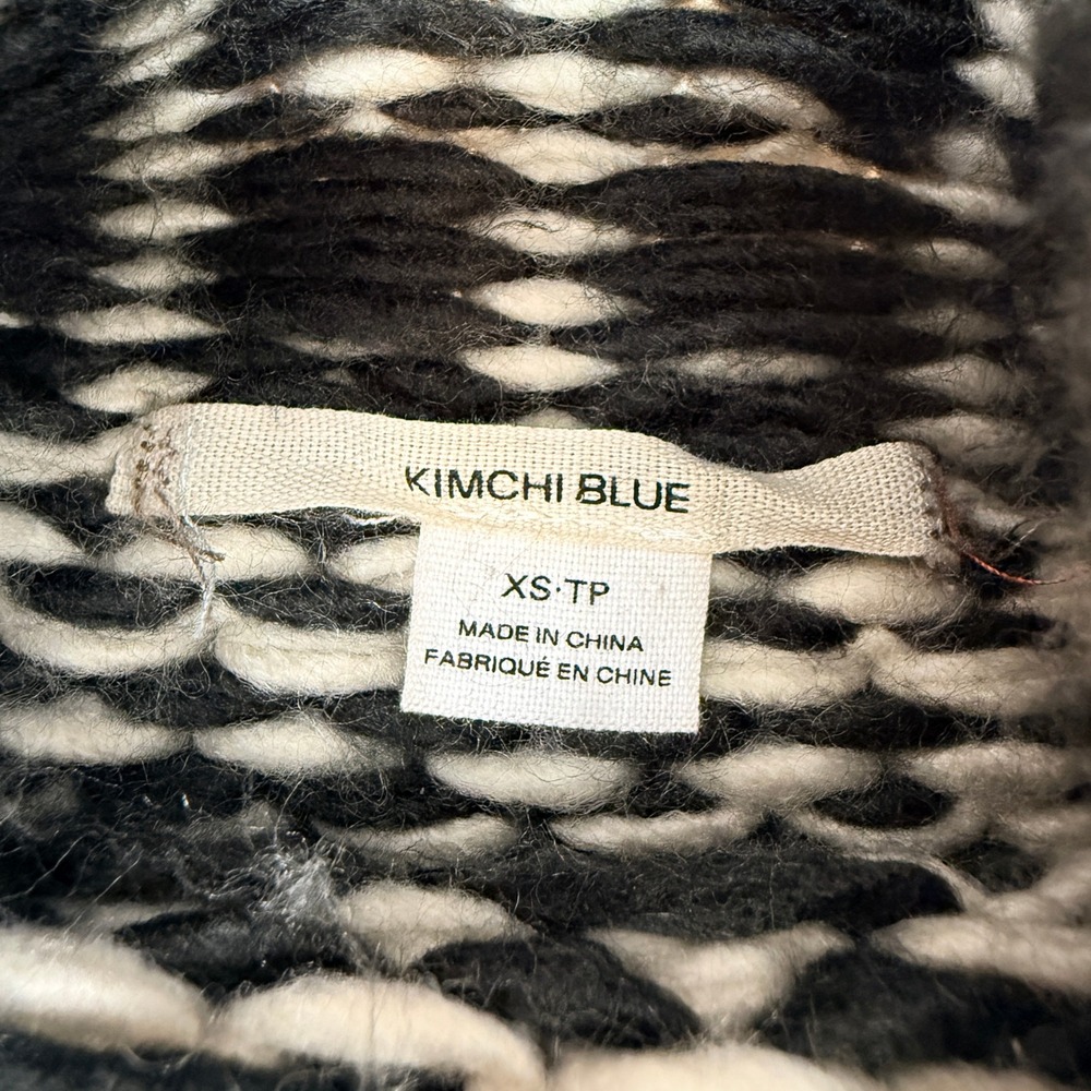 Kimchi Blue Womens XS Black Fair Isle Urban Outfitters Chunky Knit Sweater - Picture 5 of 12
